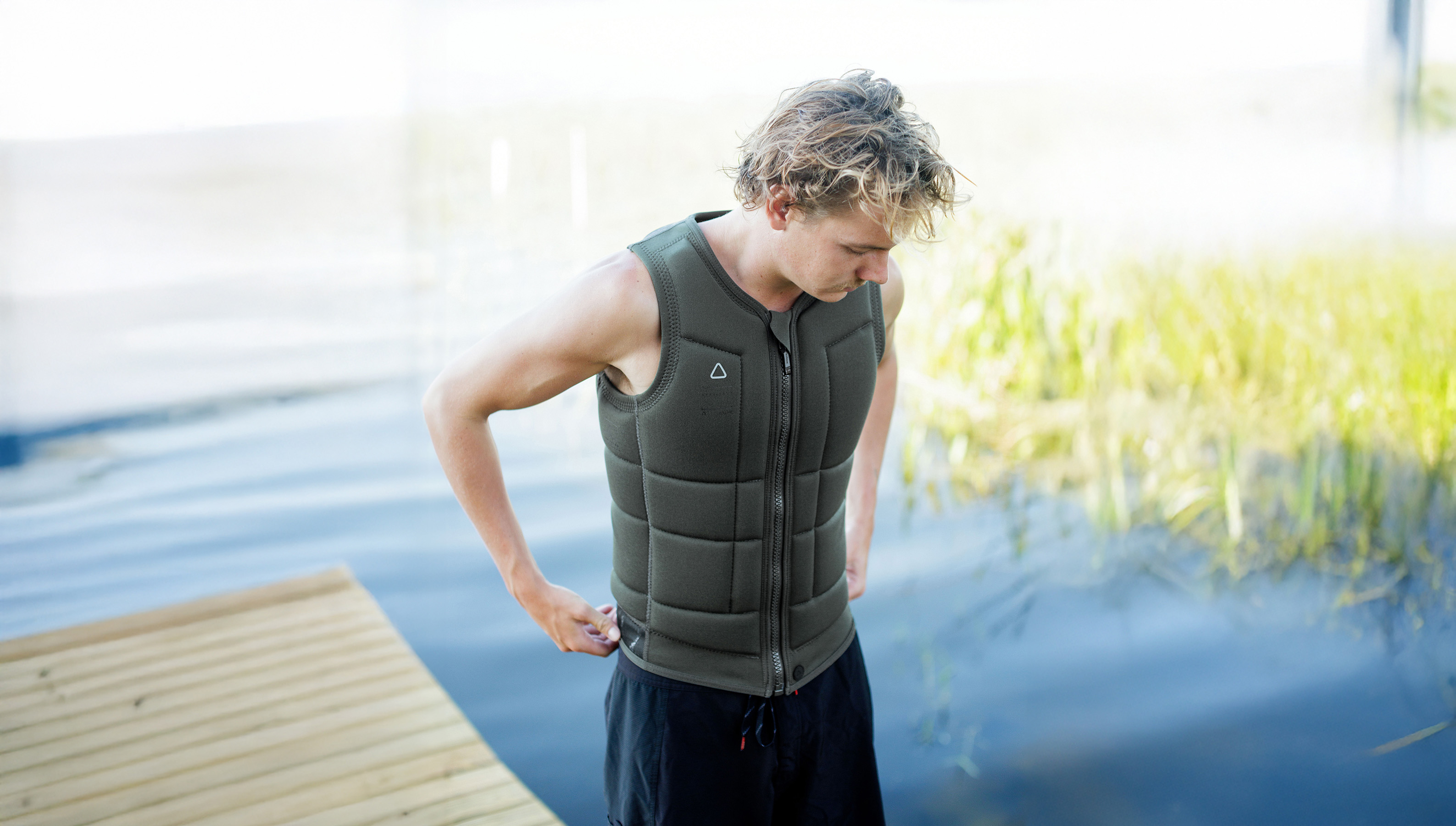 Follow Affiliate Men's Impact Vest Olive In Use