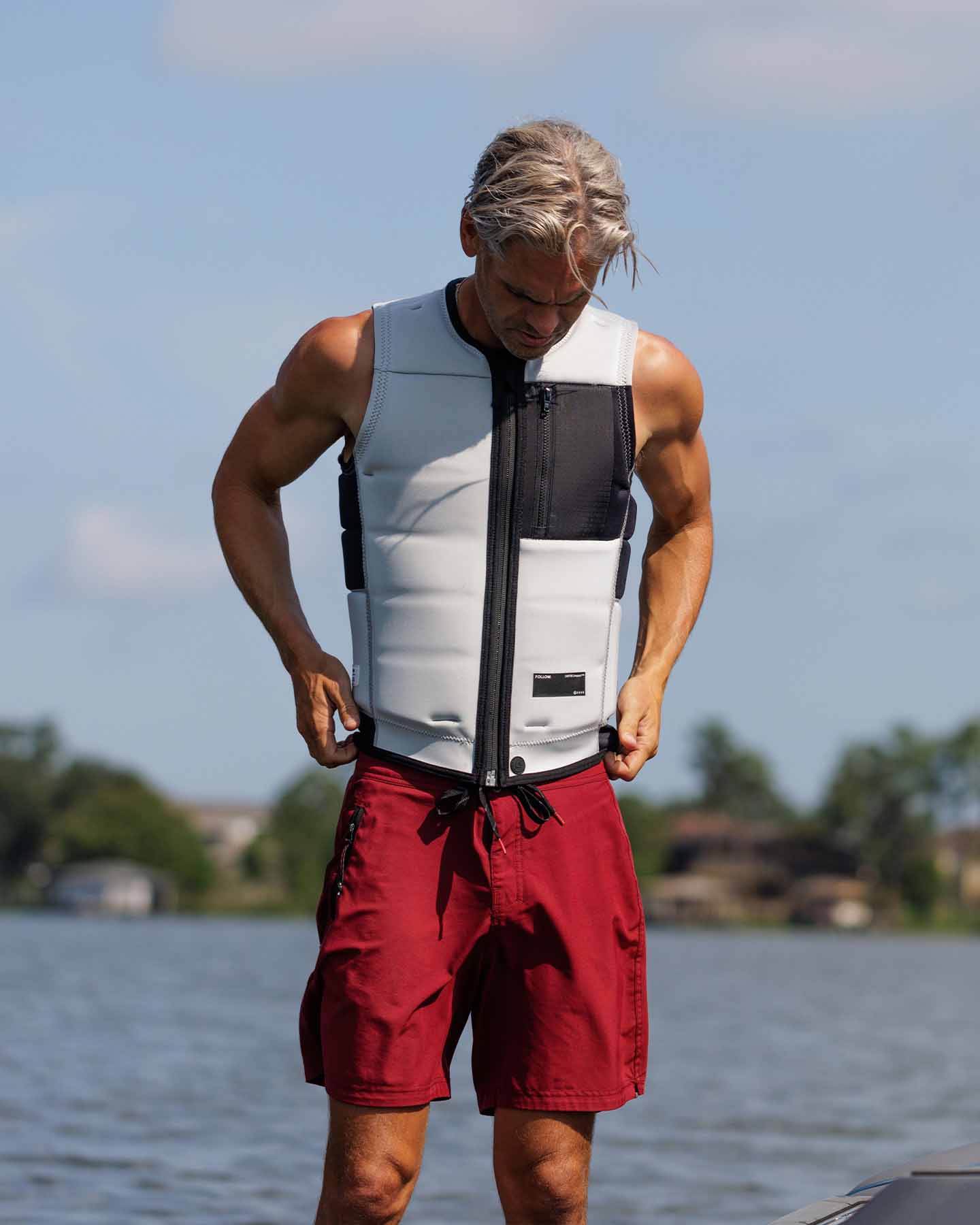 Follow Affix Men's Impact Vest Silver In Use