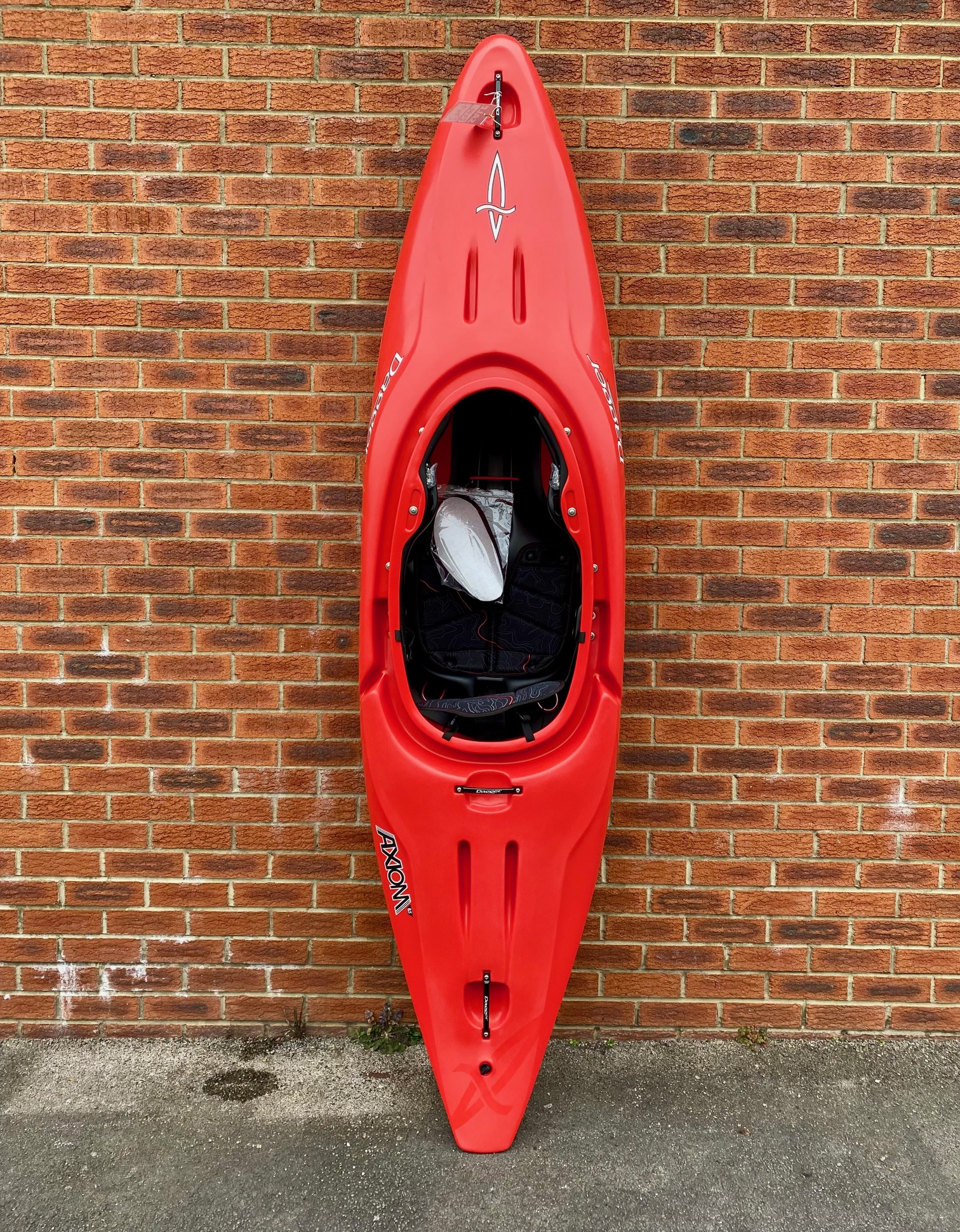 Dagger Axiom Action Kayak 8.5 Red Factory Blemish Deck