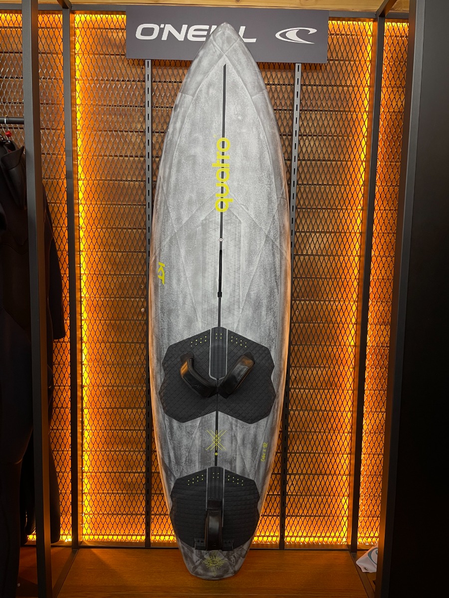 quatro cube 6 92 pro carbon windsurf board product picture